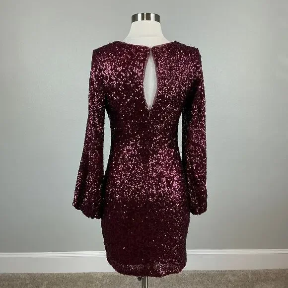AQUA Sequined Long Sleeved Cut Out Back Mini Sheath Cocktail Dress Red Size  6 - coffeafoods.com